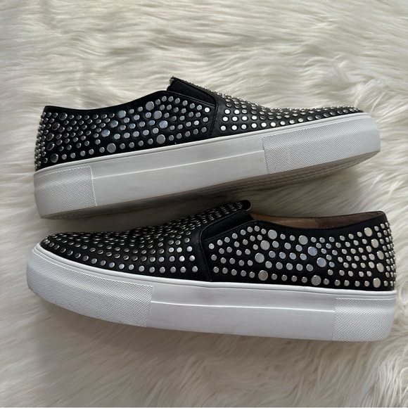 Vince Camuto Kindra Silver Tone Metal Studded Black White Sneakers Size 10 - Picture 8 of 12